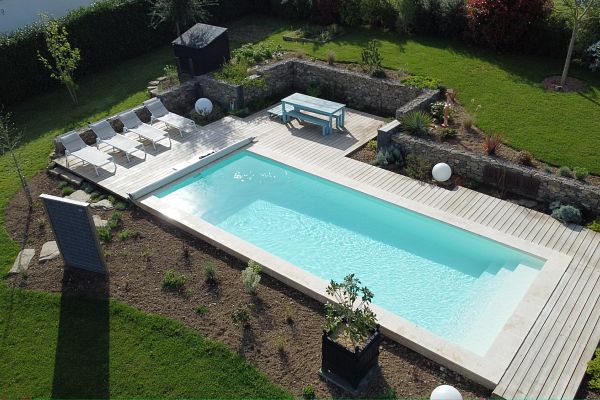 Quels aménagements paysagers autour d'une piscine ? Toutes nos idées et conseils